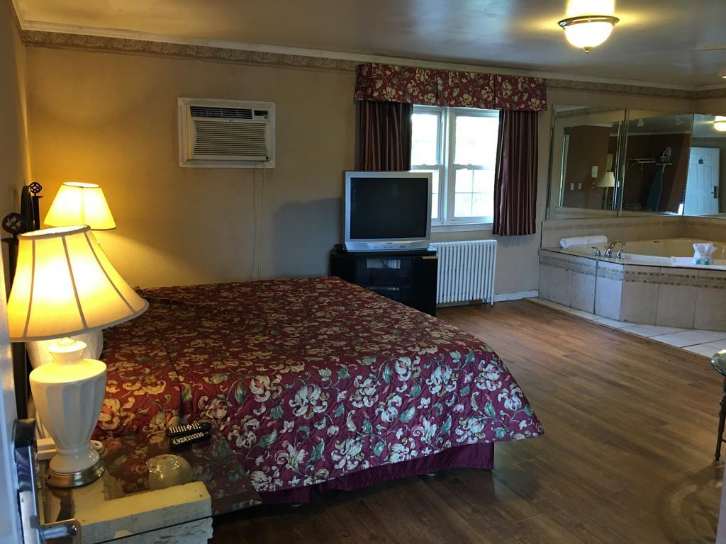 Colonie Inn And Suites Latham Dış mekan fotoğraf